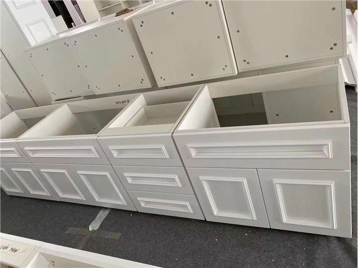 Assembled Kitchen Furniture